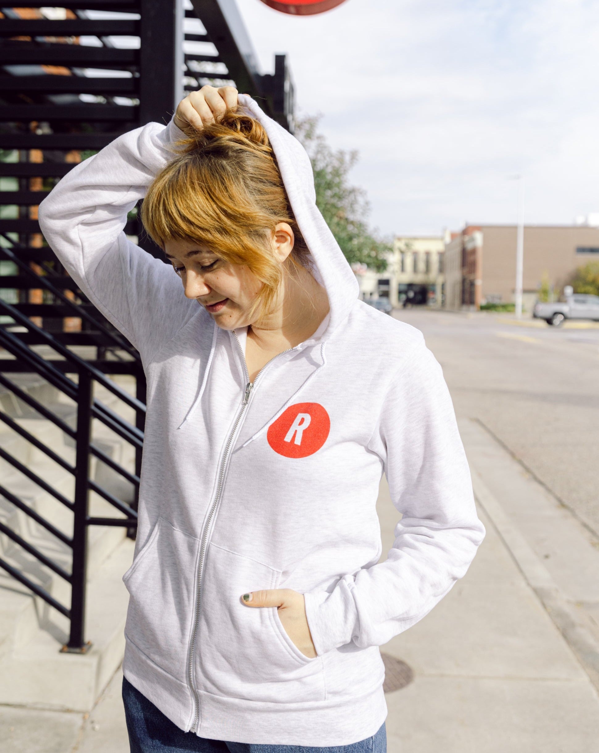 ruby and you パーカー CLASSIC HOODIE & JOGGER SET IN GARNET